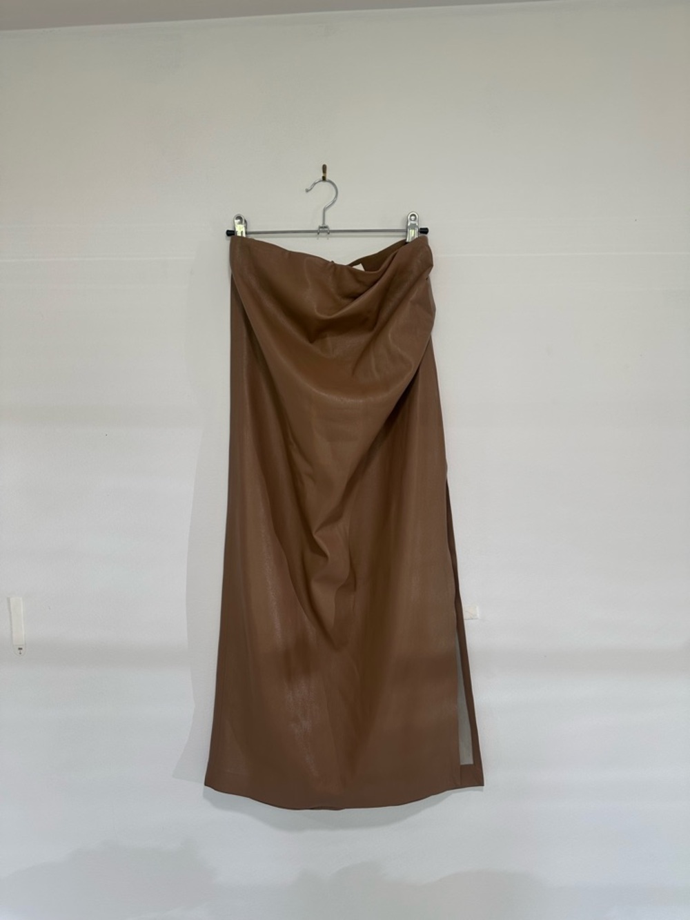 Aritzia Wilfred Brown Midi Skirt